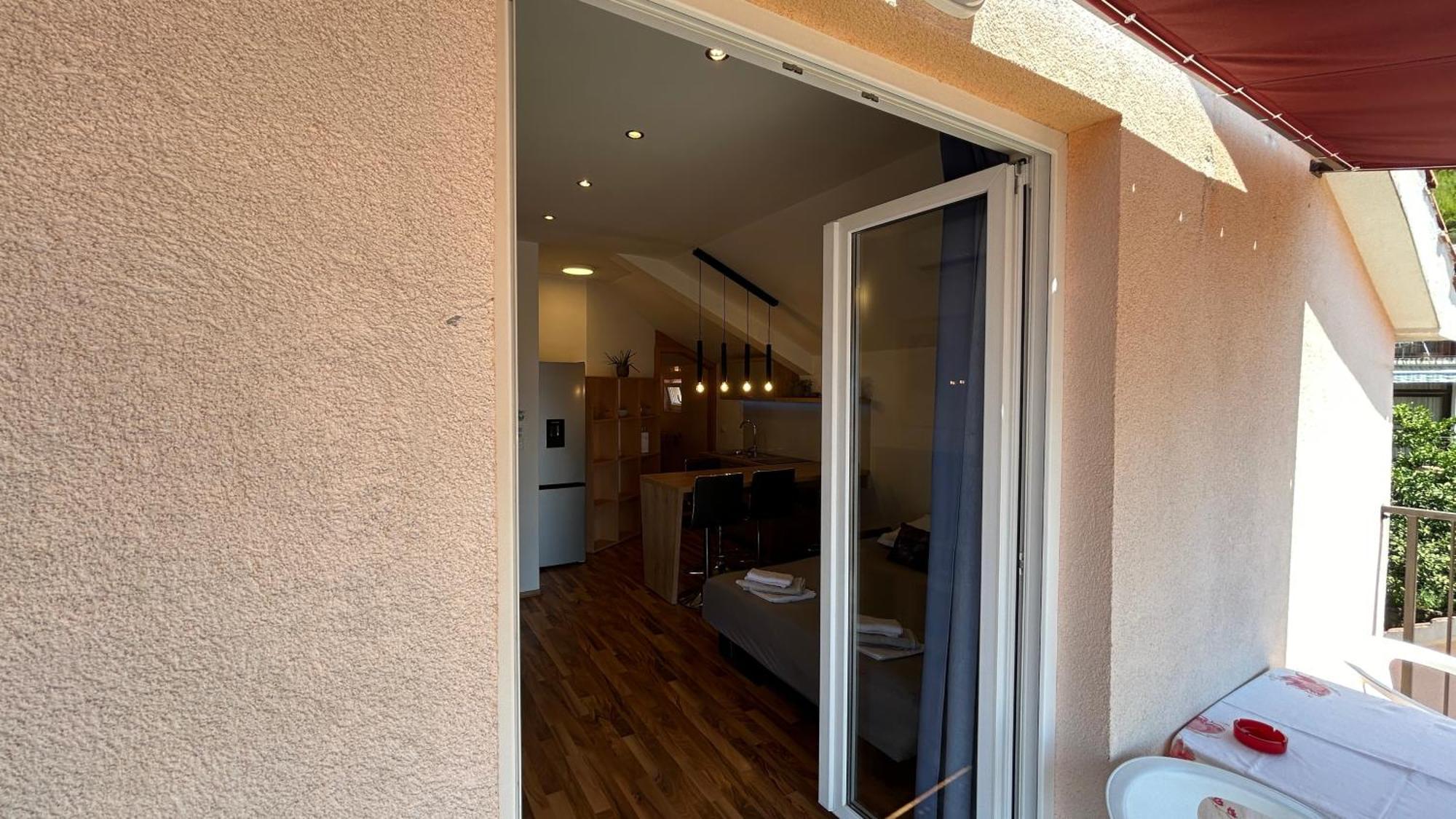Apartman Senka Подгора Екстериор снимка